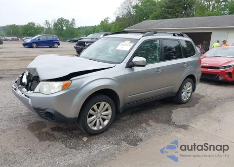 2011 Subaru Forester 2.5X Premium z USA, uszkodzony, nr VIN JF2SHADCXBH754833